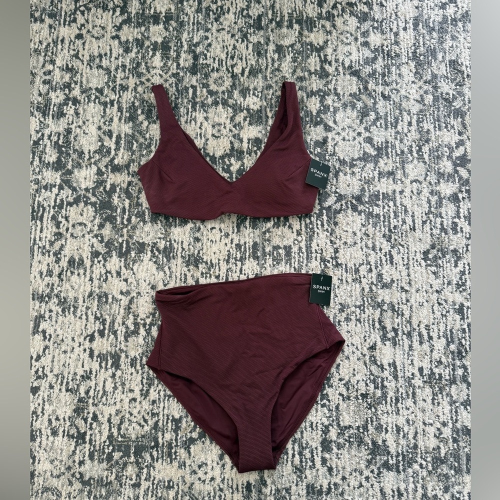 NWT Spanx Pique Bikini Pique Plunge Bikini Top Ultra Hi-Rise Cheeky Bottom, Med